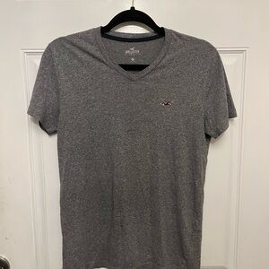 Hollister Men's Heather Gray V-Neck Tee